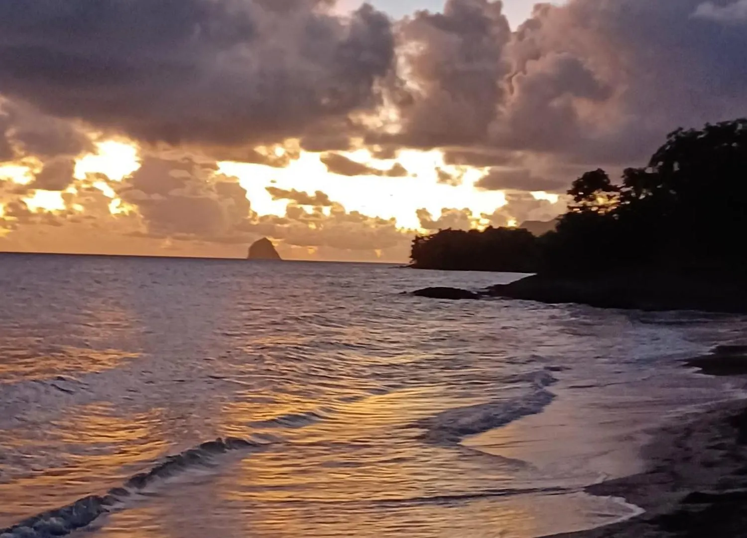 Apartamento T3 Rhum Passion Vue Mer Et Rocher Du Diamant Dans Celebre Village De Vacances Sainte-Luce