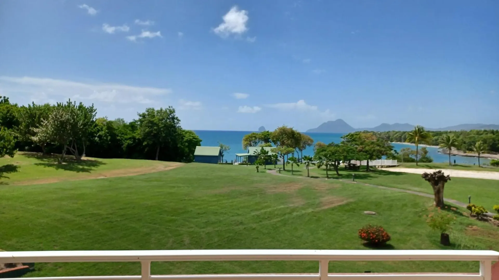 T3 Rhum Passion Vue Mer Et Rocher Du Diamant Dans Celebre Village De Vacances Sainte-Luce